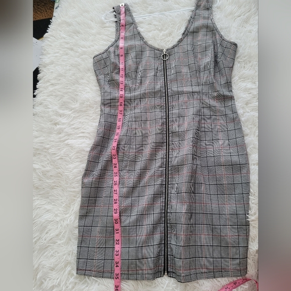 Guess Plaid Zippered Dress size Large - Picture 5 of 7